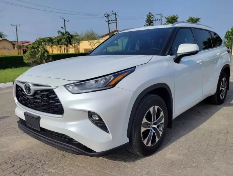 Toyota Highlander   - 2022