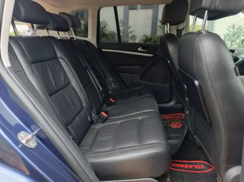 Volkswagen Tiguan   - 2013