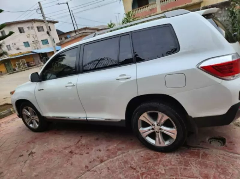 Toyota Highlander   - 2009