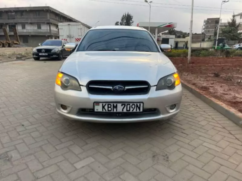Subaru Legacy    - 2006