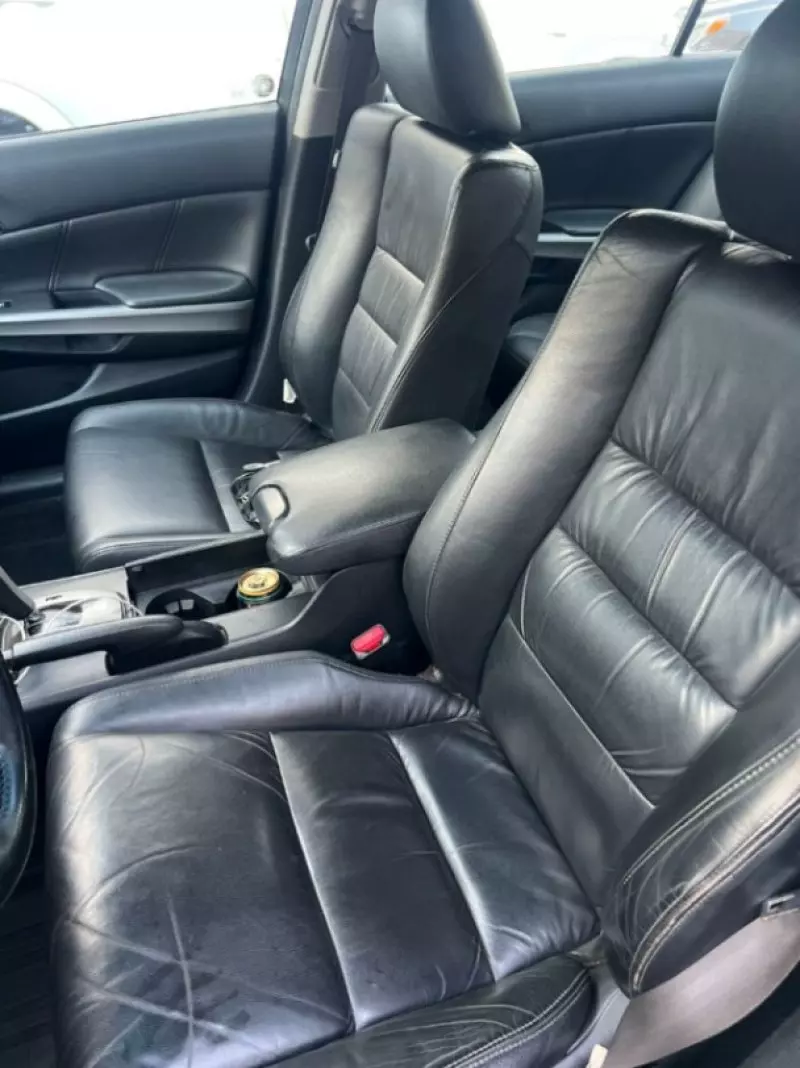 Honda Accord   - 2010