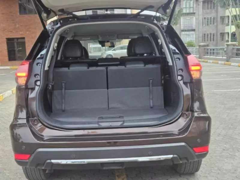 Nissan EXTRAIL HYBRID   - 2018
