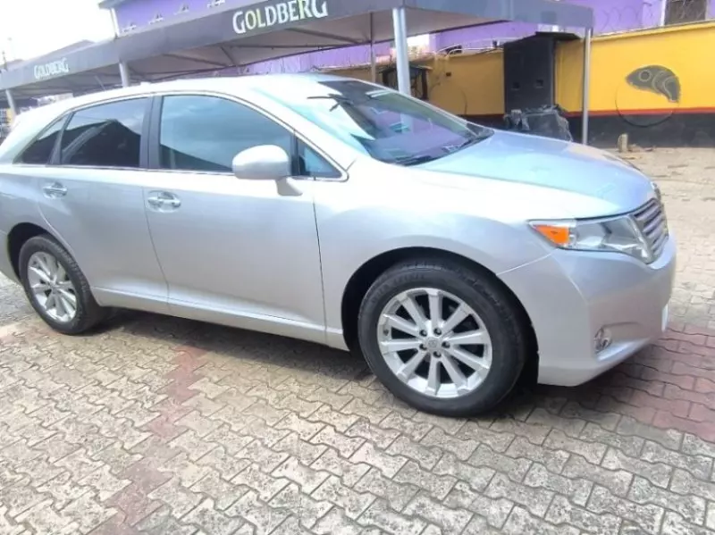 Toyota Venza   - 2010