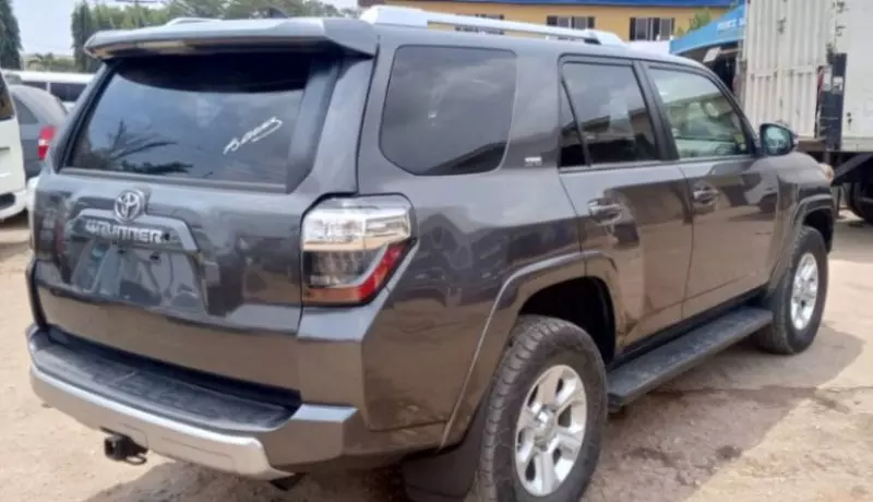 Toyota 4-Runner   - 2015