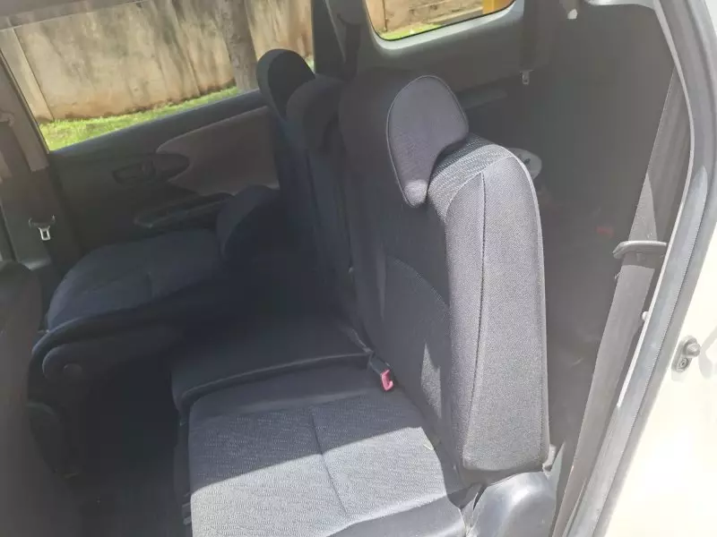 Toyota Wish   - 2012