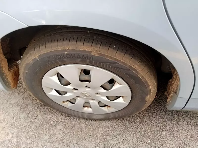 Toyota Noah   - 2011