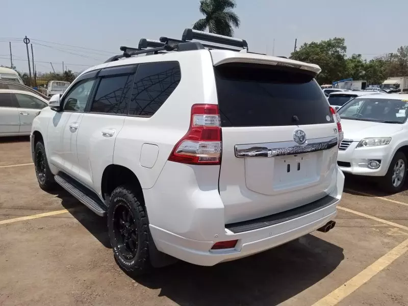 Toyota Landcruiser Prado   - 2016