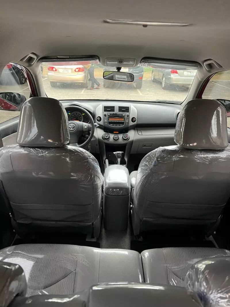 Toyota Rav4   - 2010