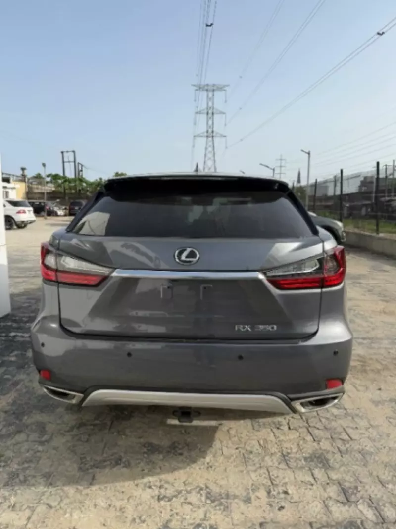Lexus RX   - 2022