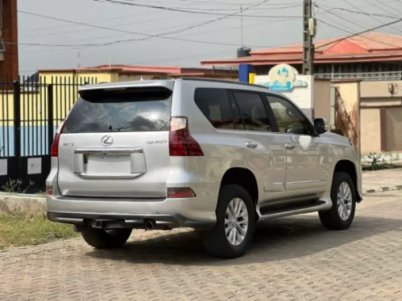 Lexus GX 460