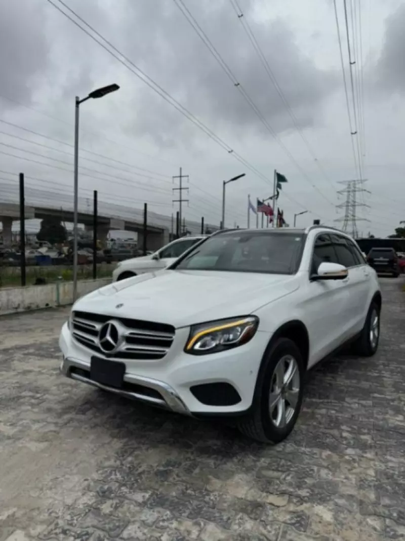 Mercedes-Benz GLC 300   - 2018