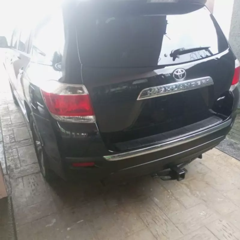 Toyota Highlander   - 2010