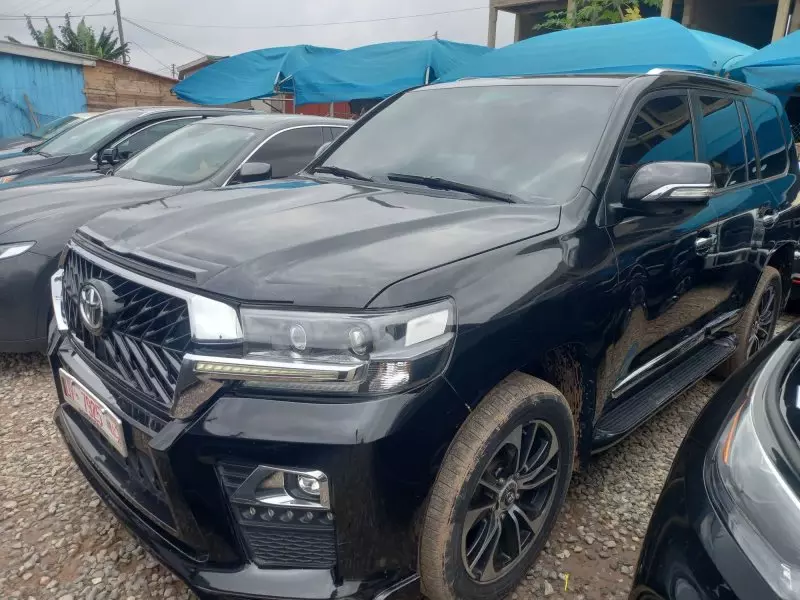 Toyota Land Cruiser   - 2011