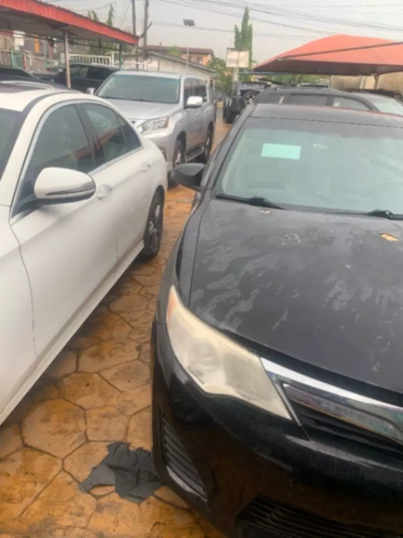 Toyota Camry   - 2012