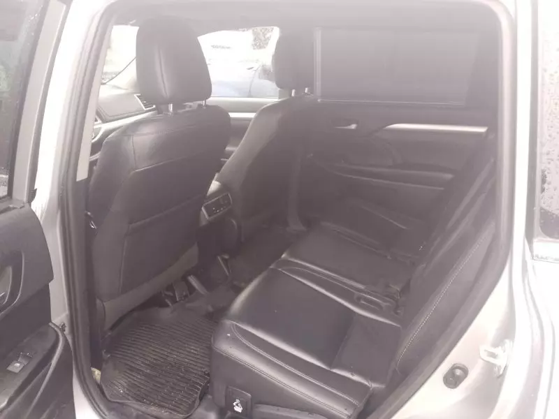 Toyota Highlander   - 2019