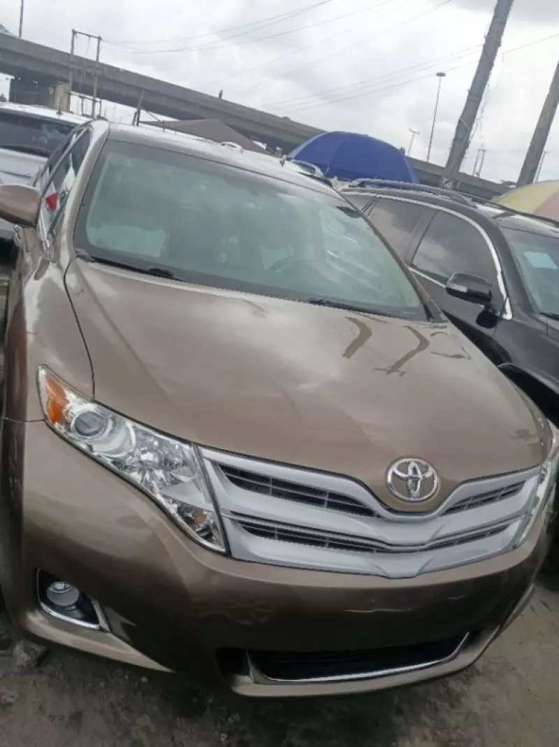 Toyota Venza   - 2010