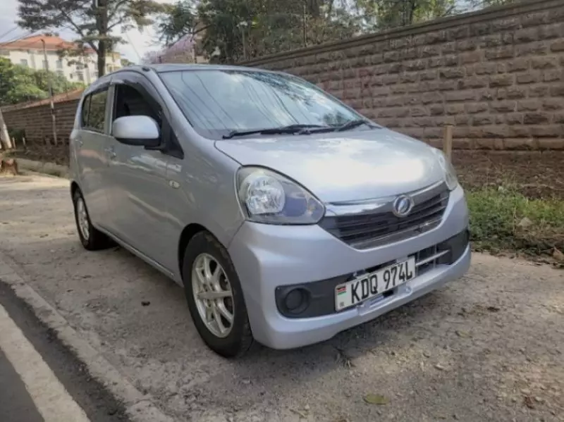 Daihatsu Mira    - 2016