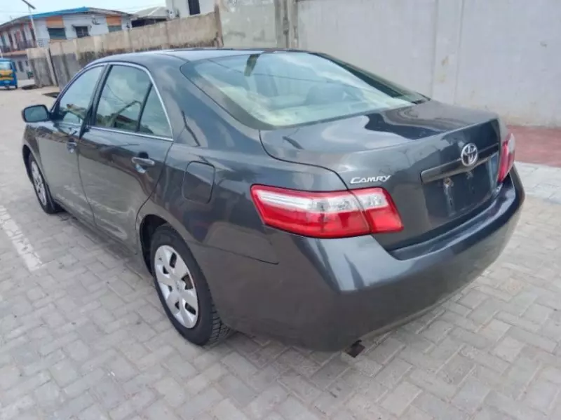 Toyota Camry   - 2007