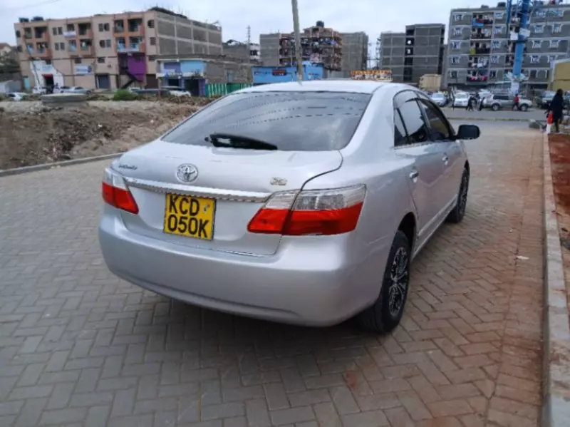 Toyota Premio    - 2008