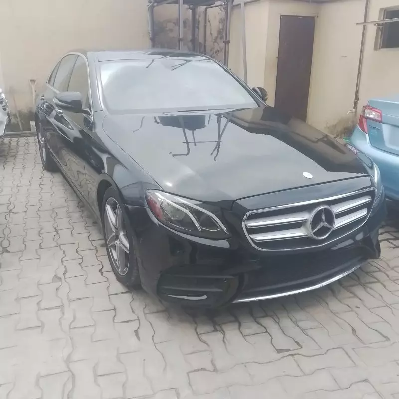 Mercedes-Benz E 300   - 2017
