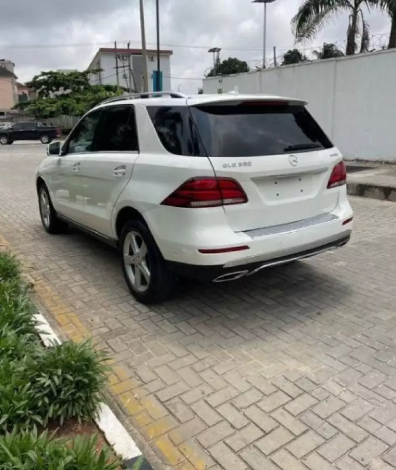 Mercedes-Benz GLE 350   - 2016