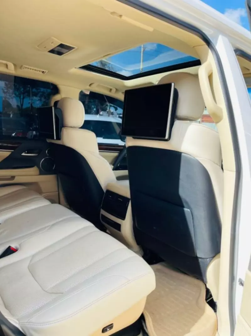 Lexus LX 570   - 2015