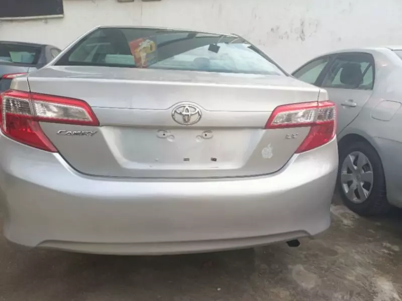 Toyota camry   - 2013