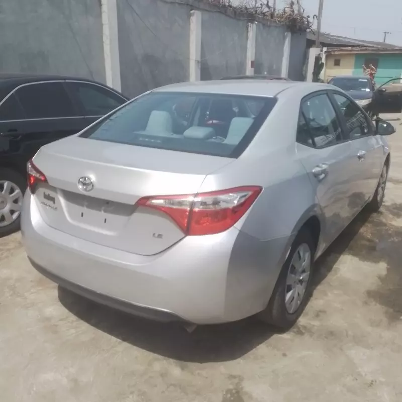 Toyota Corolla   - 2016