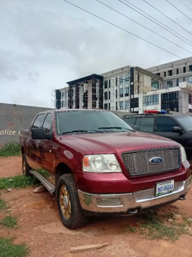 Ford F-150   - 2004
