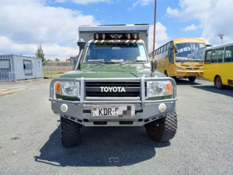 Toyota Land Cruiser 76 hard Top (9 Seater)   - 2017