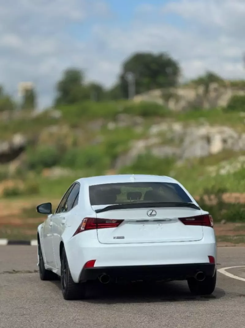 Lexus IS 250   - 2014