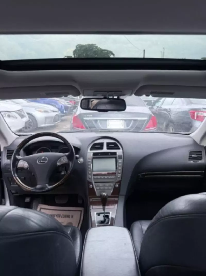 Lexus ES 350   - 2012