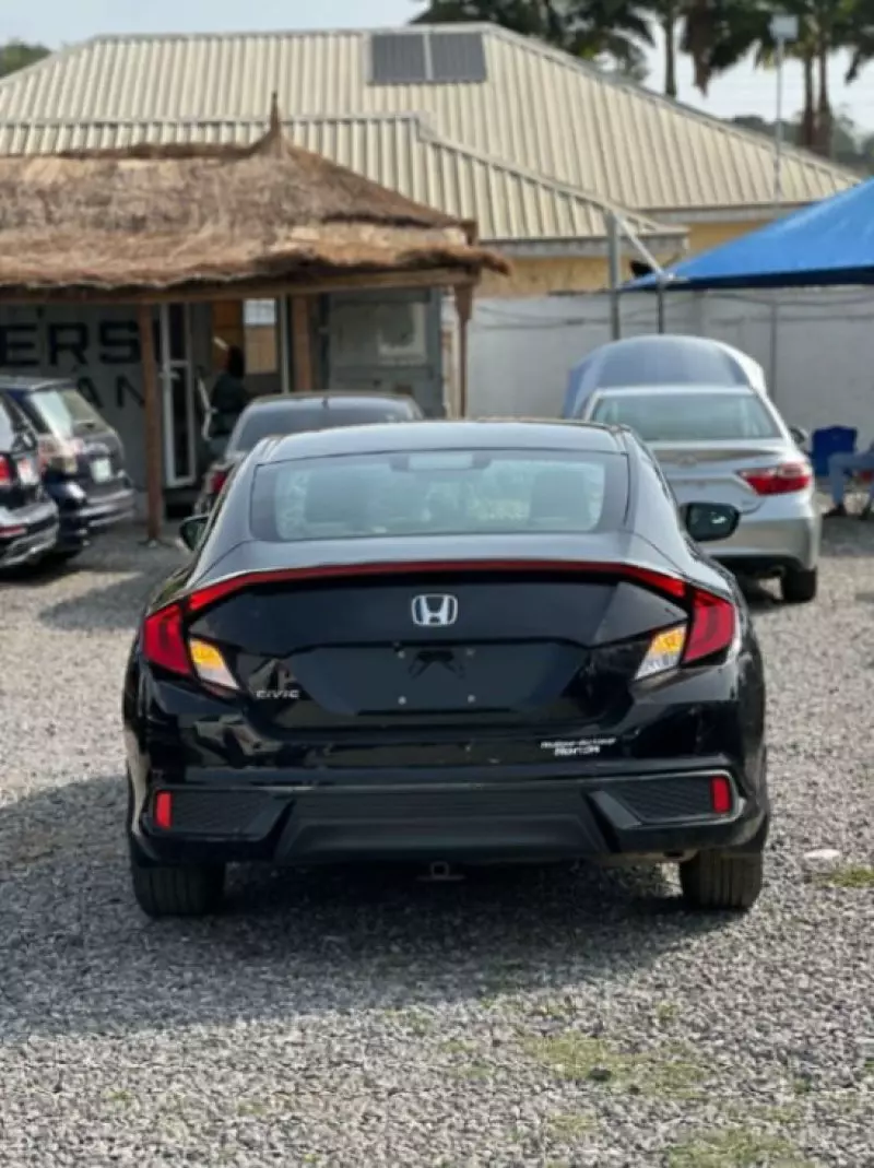 Honda Civic   - 2017