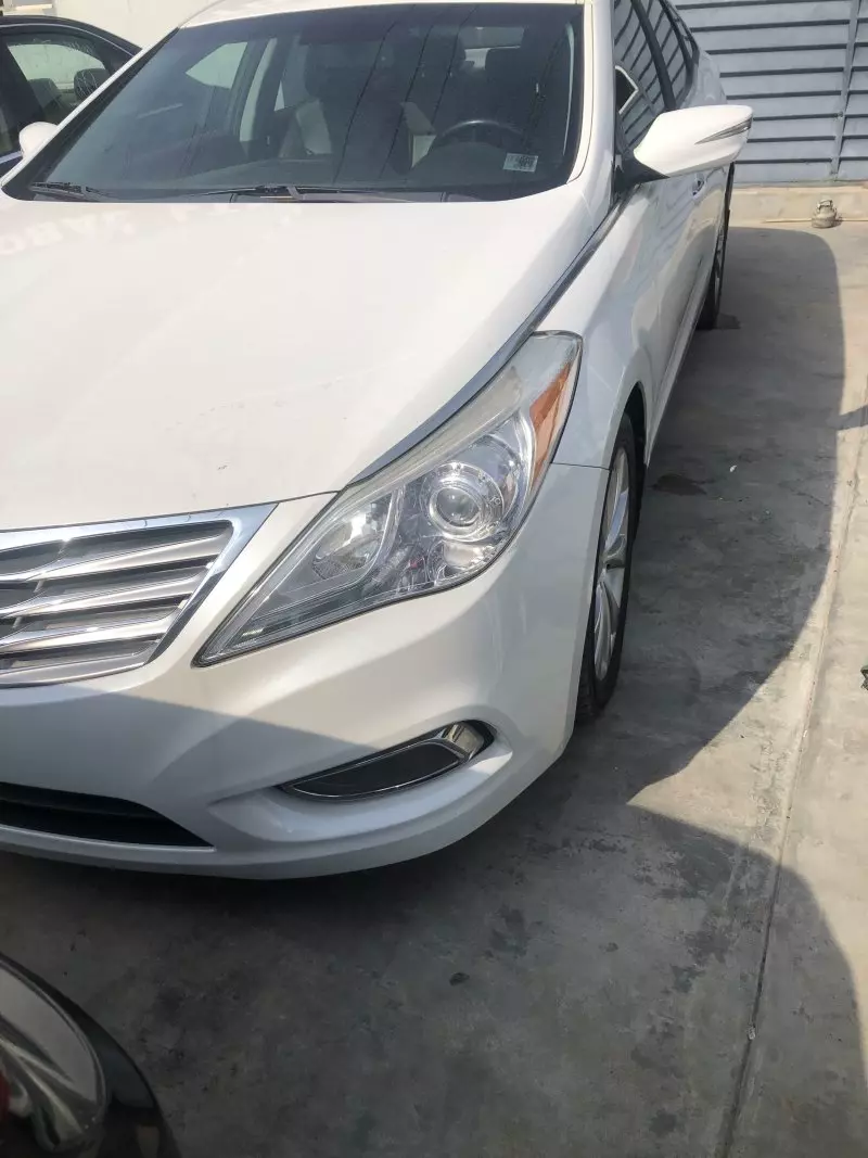 Hyundai Azera   - 2012