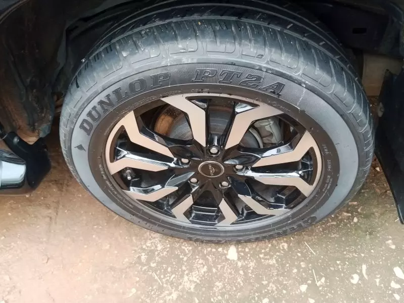 Toyota Landcruiser  V8   - 2019
