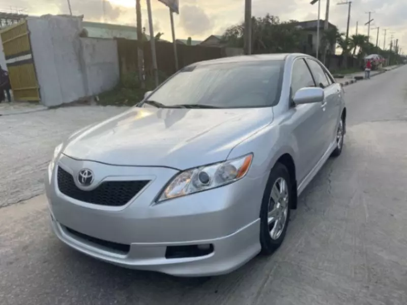 Toyota Camry   - 2007