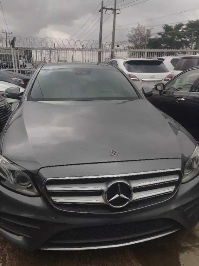 Mercedes-Benz E 300   - 2017