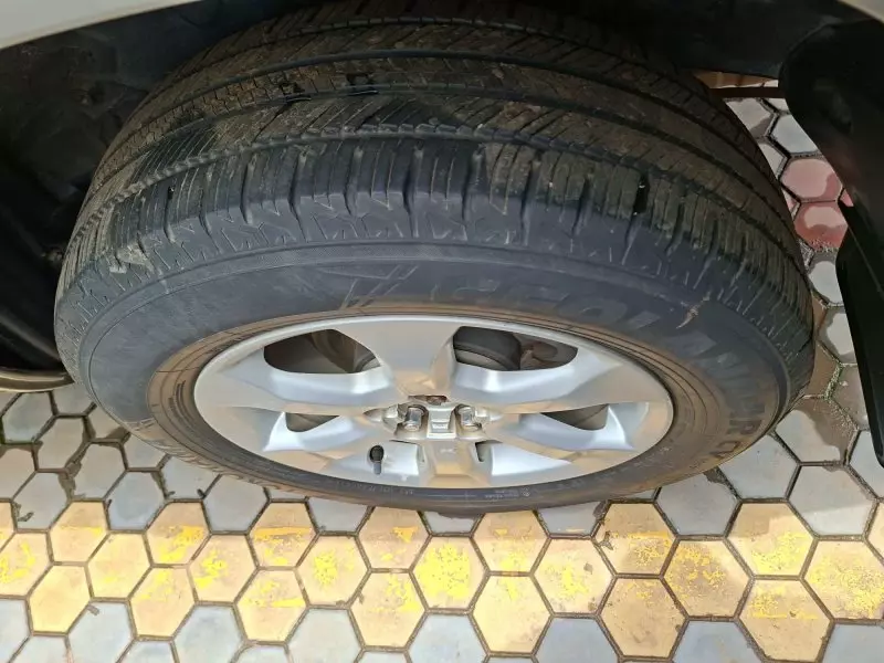 Toyota Vanguard    - 2012