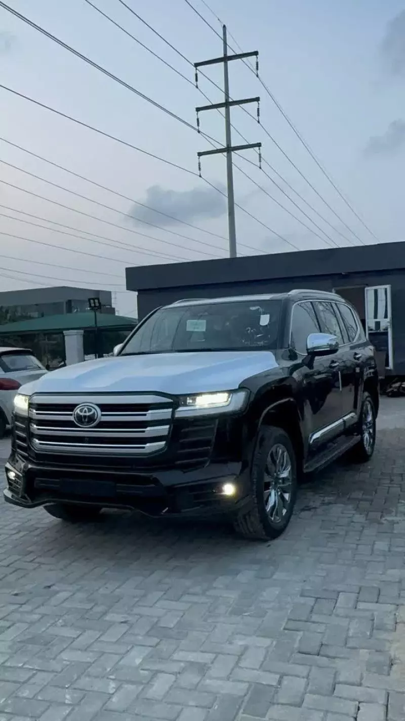 Toyota Land Cruiser   - 2025