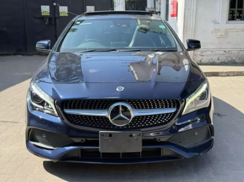 Mercedes-Benz CLA 180