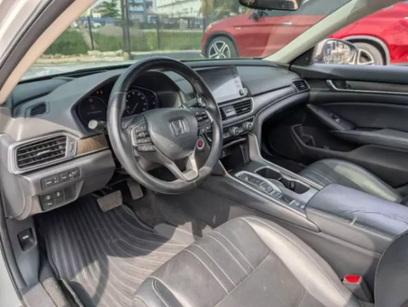 Honda Accord   - 2018