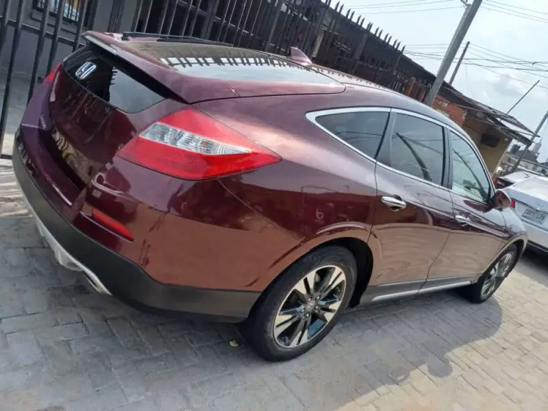 Honda Crosstour   - 2014