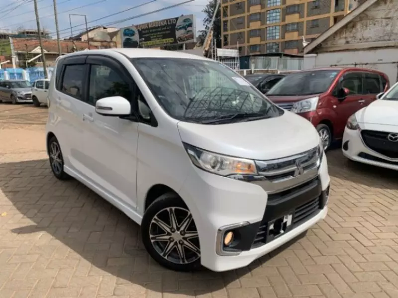 Mitsubishi ek custom   - 2018