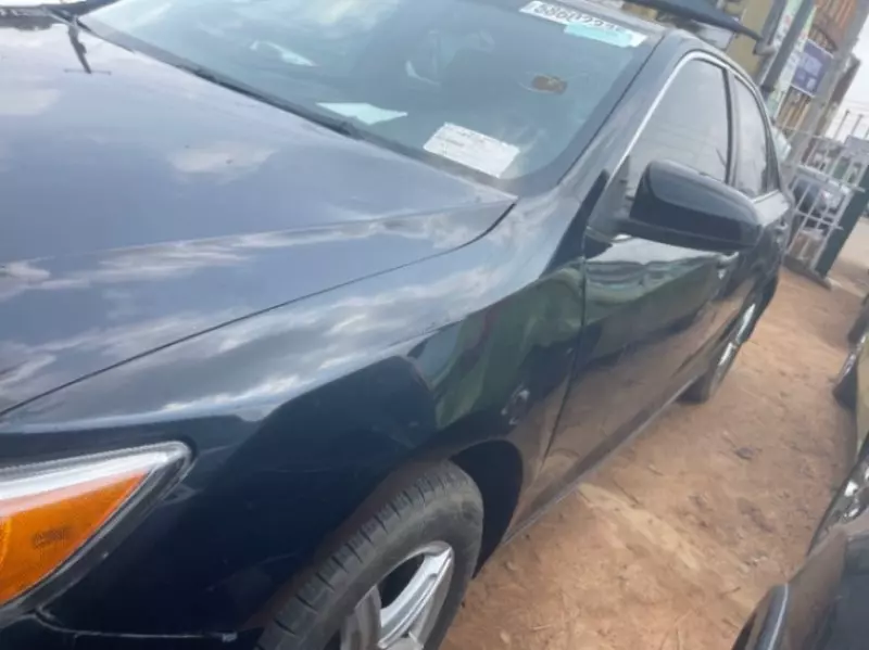 Toyota Camry   - 2014