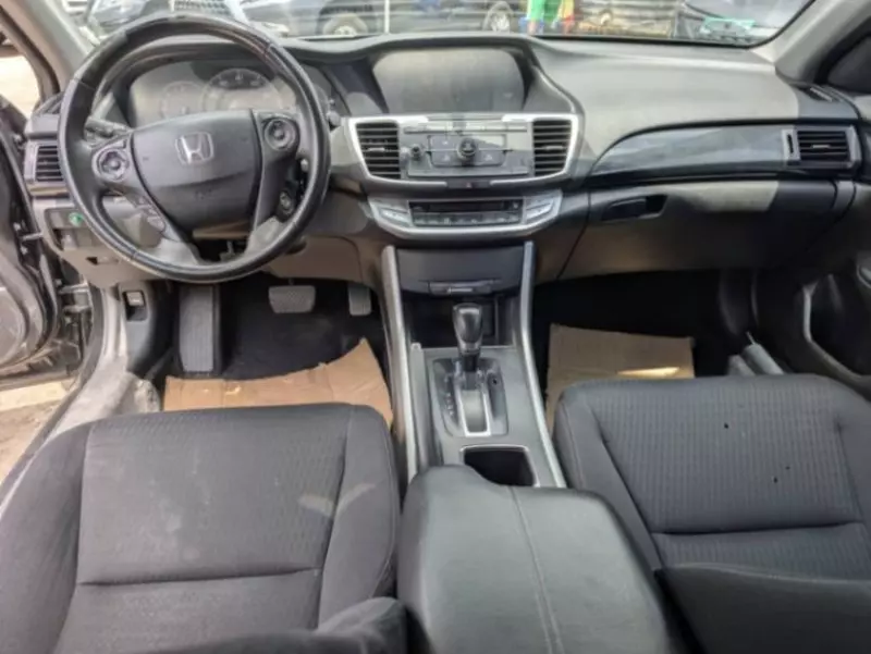 Honda Accord   -