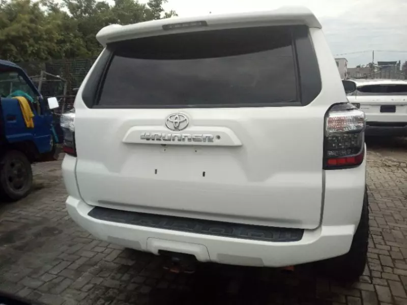 Toyota 4-Runner   - 2015