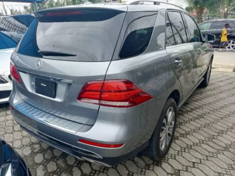 Mercedes-Benz GLE 350   - 2016