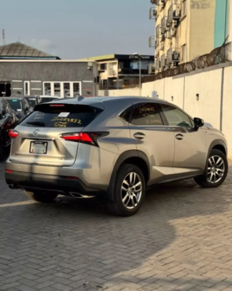 Lexus NX   - 2015