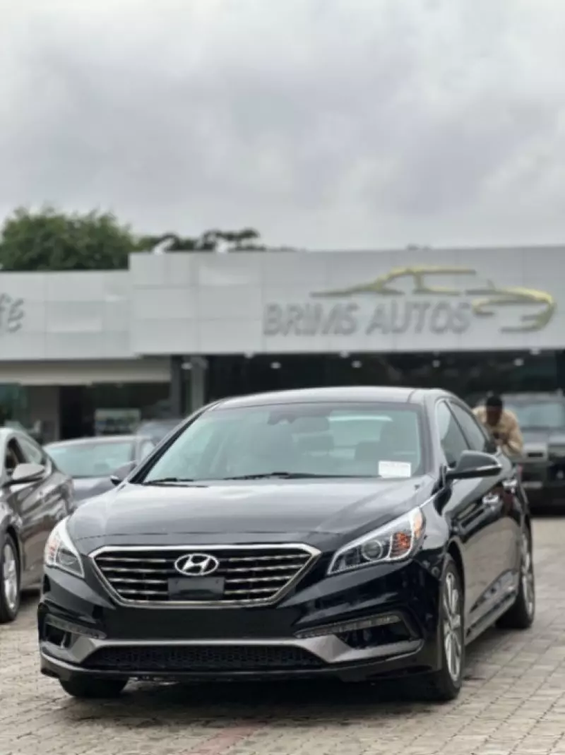 Hyundai Sonata   - 2015