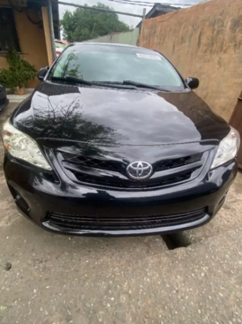 Toyota Corolla   - 2013